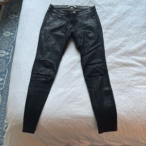 Frame Le Skinny de Jeanne in faux leather